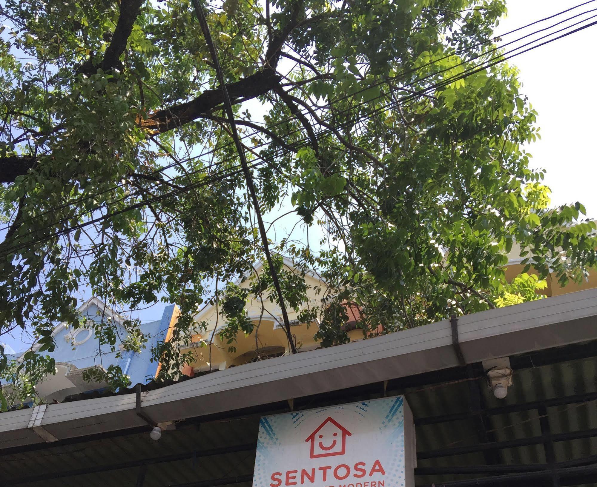 Wisma Sentosa Macáçar Exterior foto